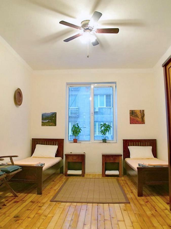 Interhost Guest Rooms And Apartments Sofia Ngoại thất bức ảnh