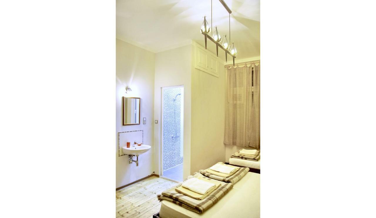 Interhost Guest Rooms And Apartments Sofia Ngoại thất bức ảnh